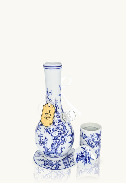 Luck stylish bong by My Bud Vase